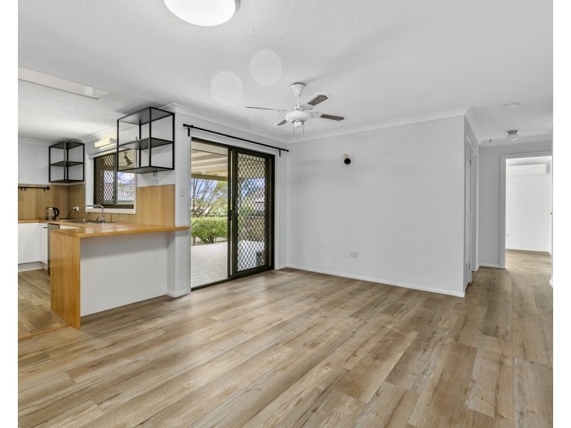 6 Lochleven Street, Carindale QLD 4152