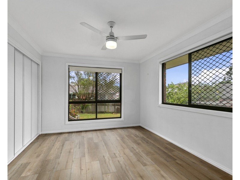 6 Lochleven Street, Carindale QLD 4152