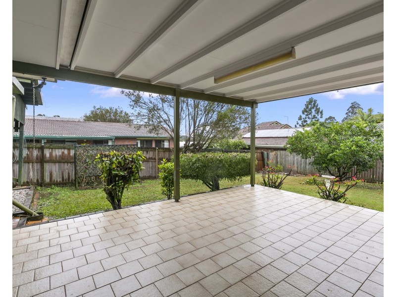 6 Lochleven Street, Carindale QLD 4152