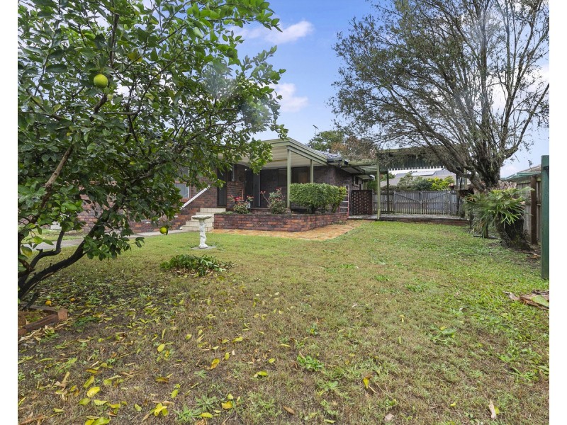 6 Lochleven Street, Carindale QLD 4152