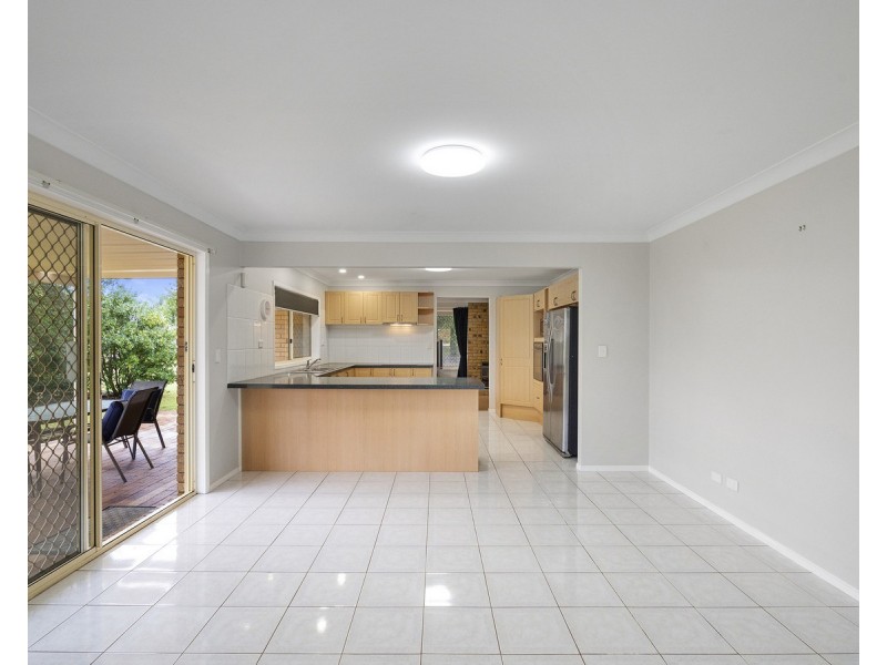 8 Kurrewa Court, Victoria Point QLD 4165