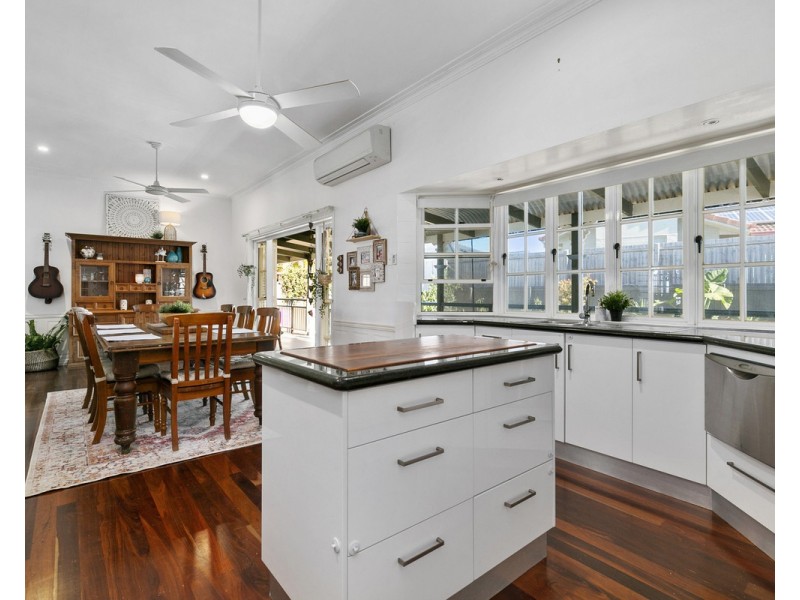 14 Newlands Street, Redland Bay QLD 4165