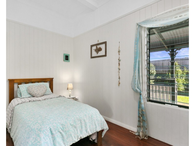 14 Newlands Street, Redland Bay QLD 4165