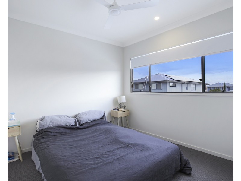 37 Apollo Street, Newport QLD 4020
