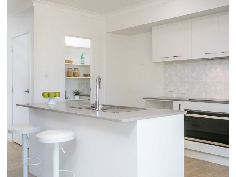 8A Alison Court, Victoria Point QLD 4165