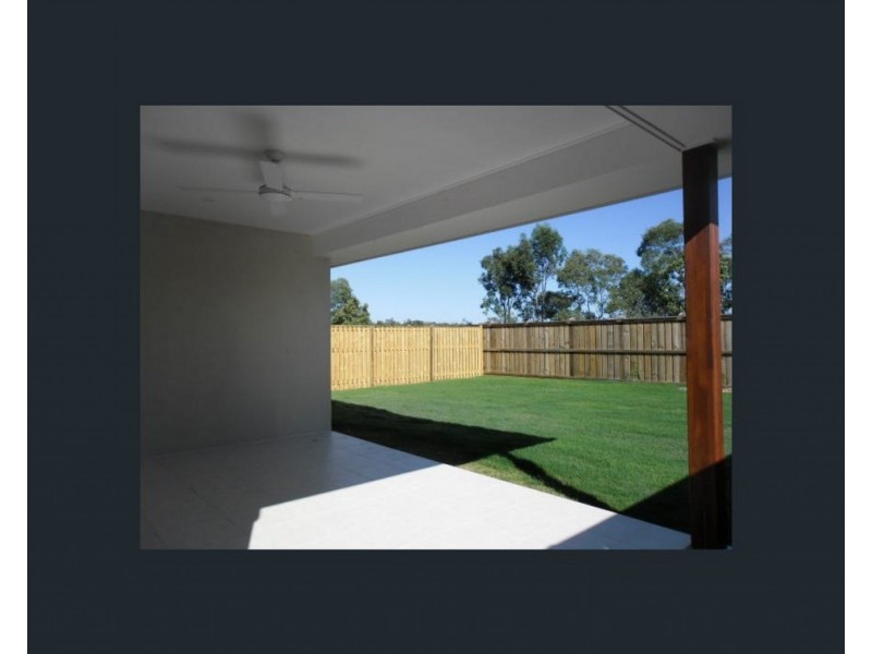 18 Wicker Road, Park Ridge QLD 4125