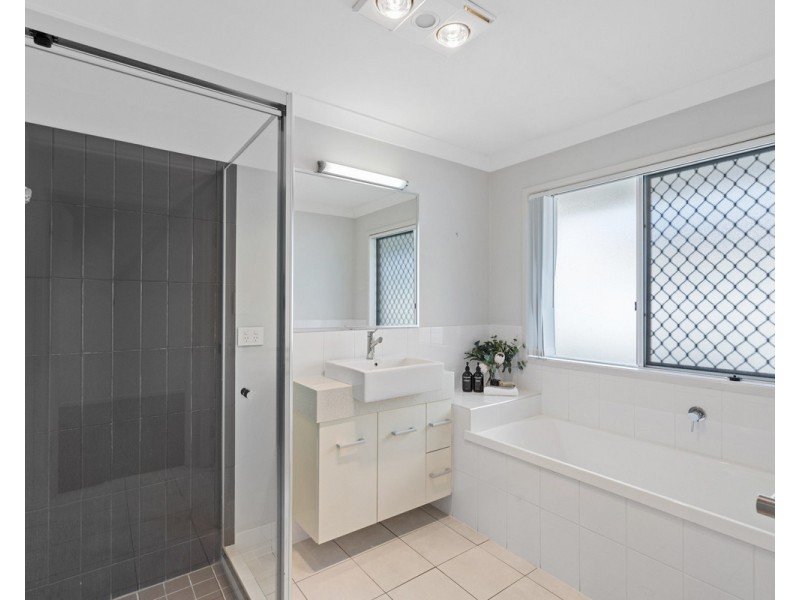 15 Nutmeg Court, Birkdale QLD 4159