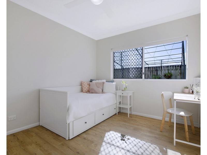 2/78 Berrima Street, Wynnum QLD 4178