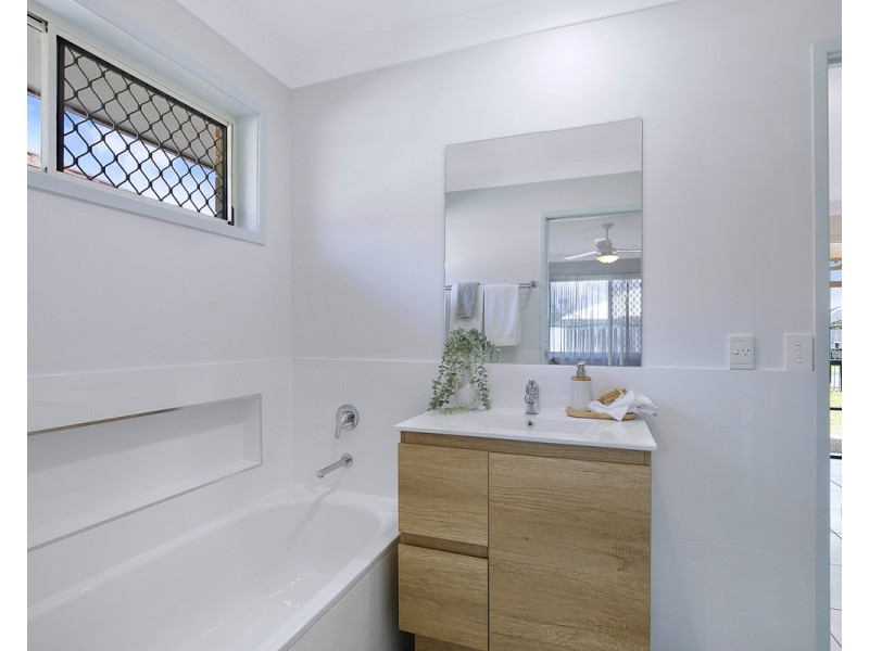 4 Bloomfield Place, Carina QLD 4152