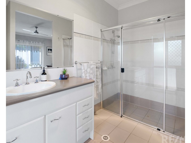 12 Wilohurst Drive, Redland Bay QLD 4165