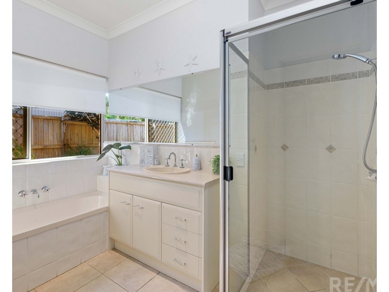12 Wilohurst Drive, Redland Bay QLD 4165