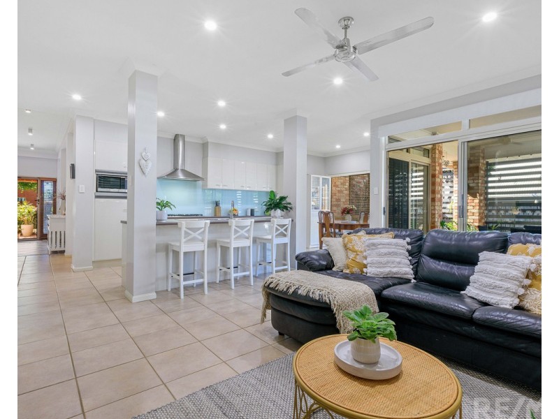 12 Wilohurst Drive, Redland Bay QLD 4165