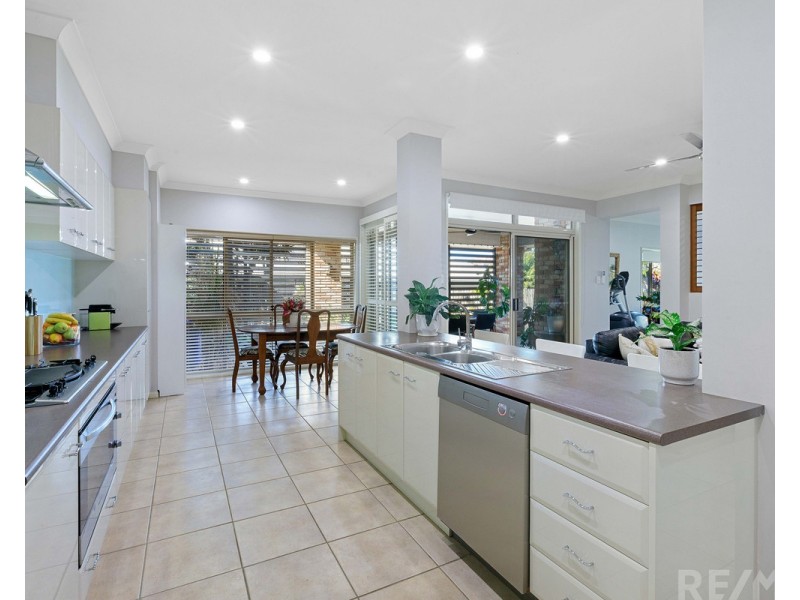 12 Wilohurst Drive, Redland Bay QLD 4165
