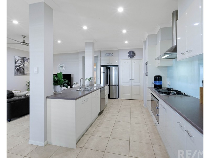 12 Wilohurst Drive, Redland Bay QLD 4165