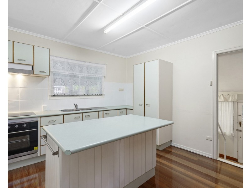 144 Erica Street, Cannon Hill QLD 4170