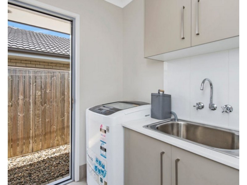 42 Coralina Crescent, Logan Reserve QLD 4133