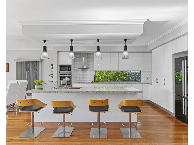 125 Mooroondu Road, Thorneside QLD 4158