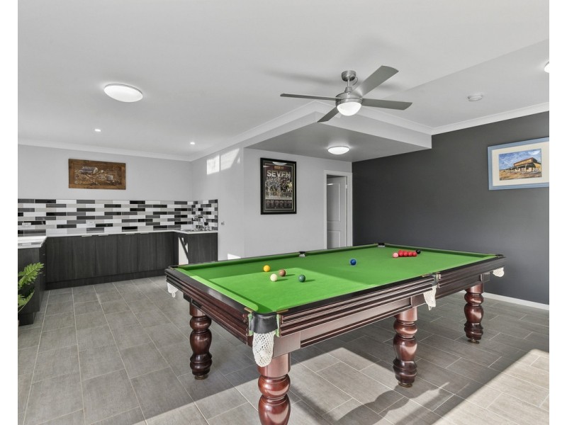 125 Mooroondu Road, Thorneside QLD 4158