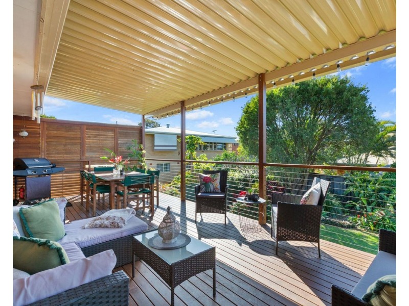 4 Albert Street, Victoria Point QLD 4165