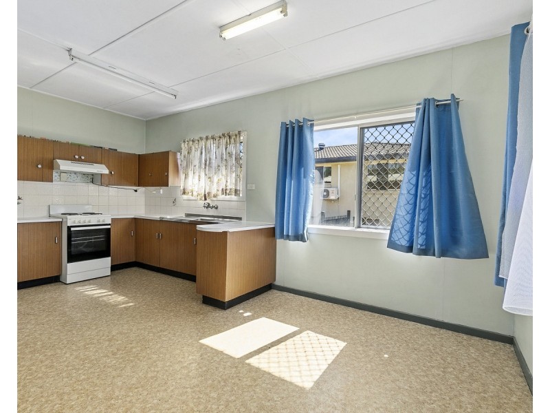 343 Bloomfield Street, Cleveland QLD 4163