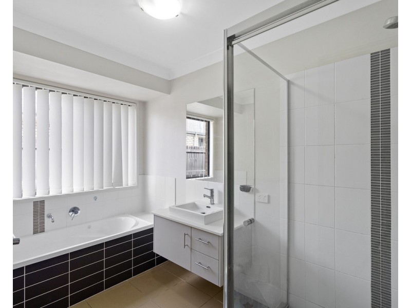 20 Malachite Drive, Logan Reserve QLD 4133