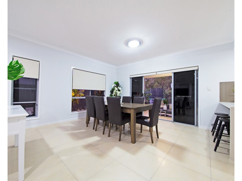 5 Pennington Street, Wakerley QLD 4154