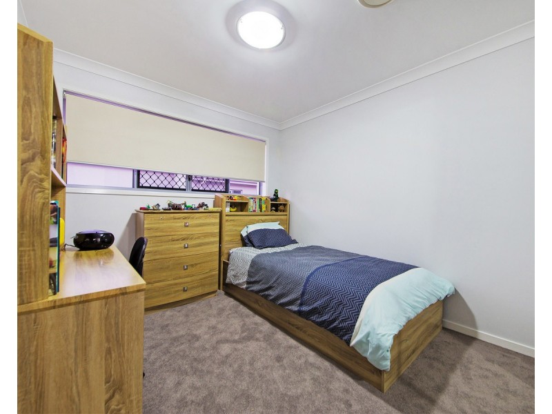 5 Pennington Street, Wakerley QLD 4154