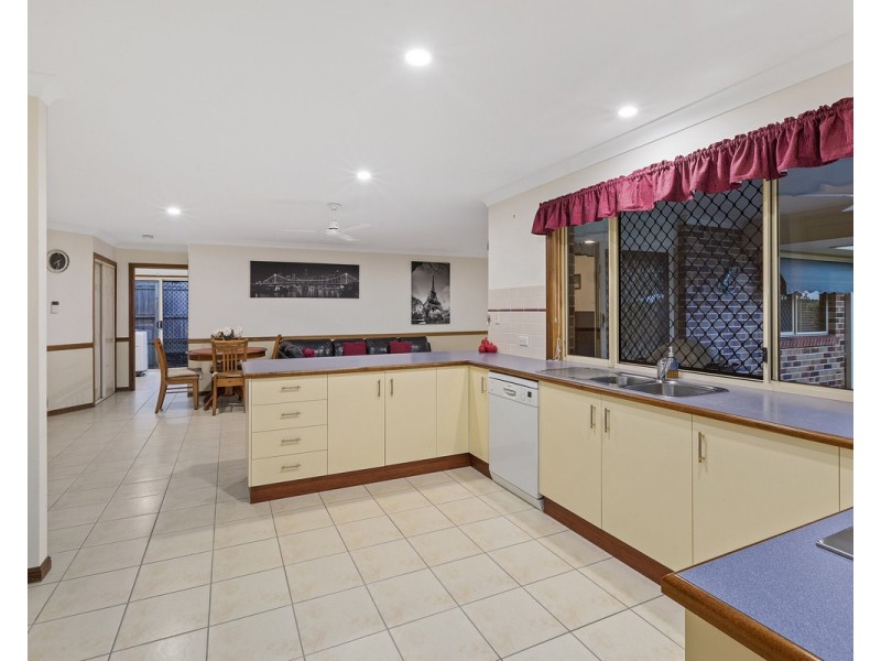 22 Tudar Place, Thornlands QLD 4164