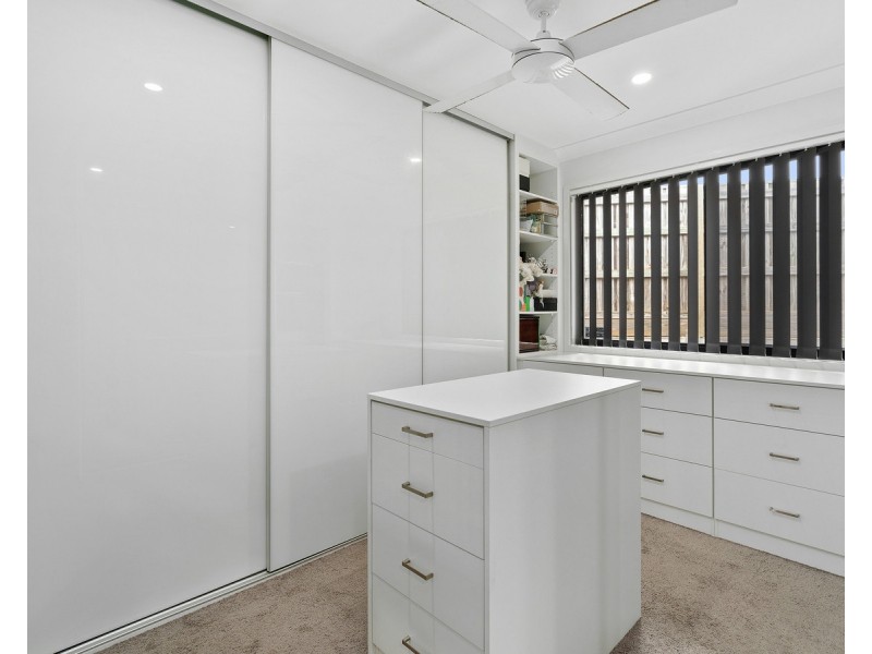 150 Bankswood Drive, Redland Bay QLD 4165