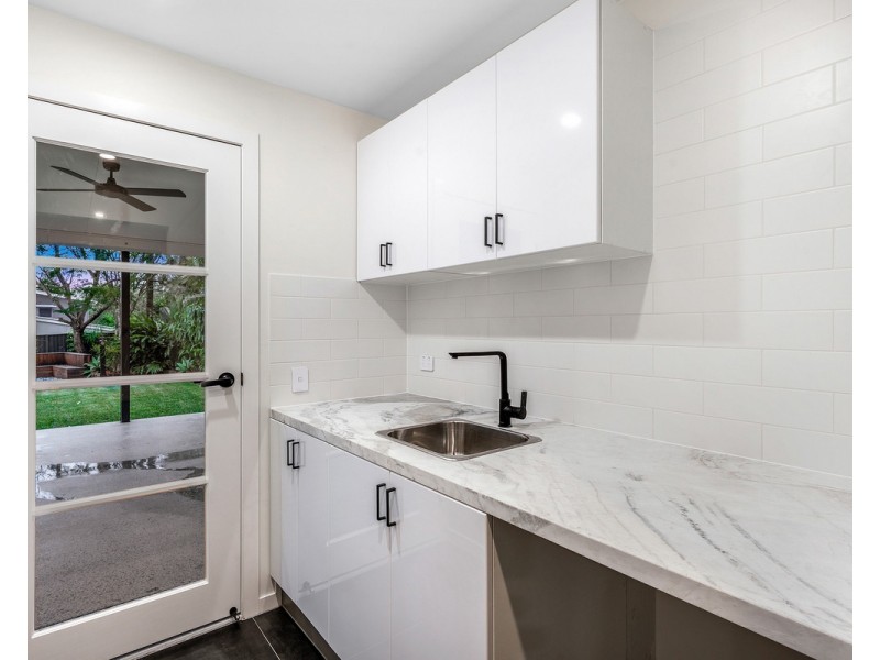 62 Mooroondu Road, Thorneside QLD 4158