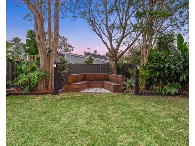 62 Mooroondu Road, Thorneside QLD 4158