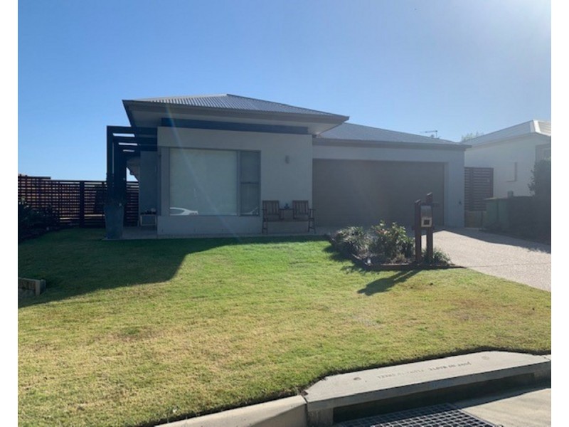 63 Ravenbourne Circuit, Capalaba QLD 4157