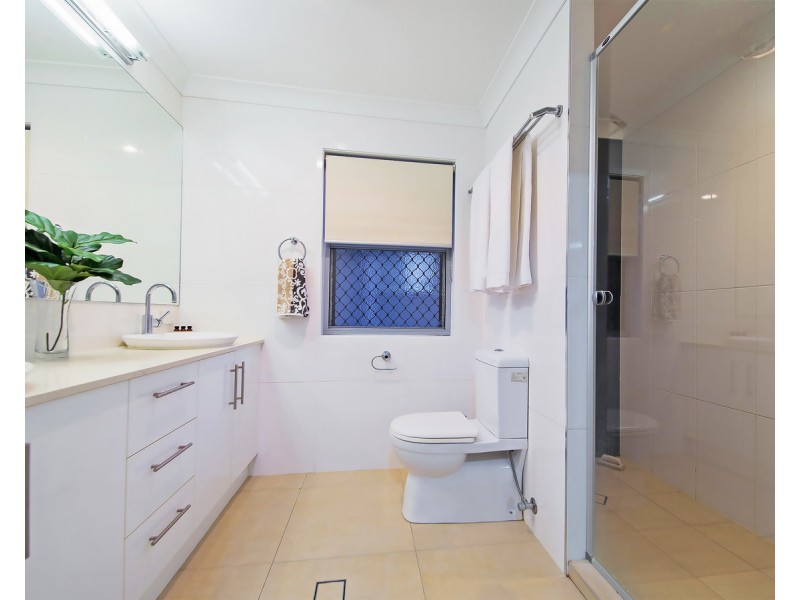 5 Pennington Street, Wakerley QLD 4154