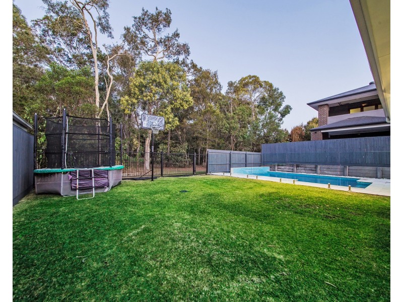 5 Pennington Street, Wakerley QLD 4154