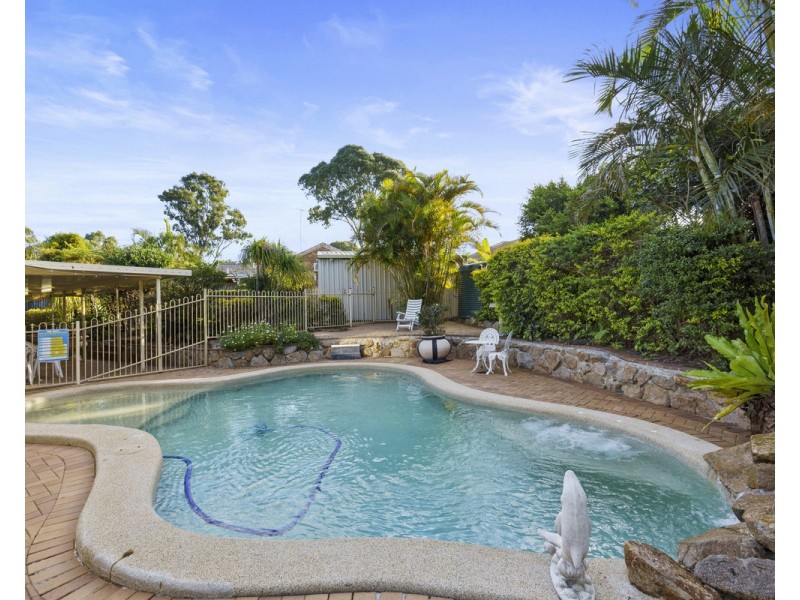 6 Balsa Court, Victoria Point QLD 4165