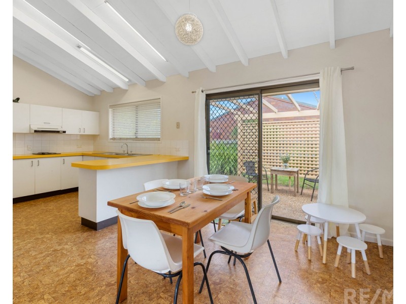 7 Kathleen Crt, Cleveland QLD 4163