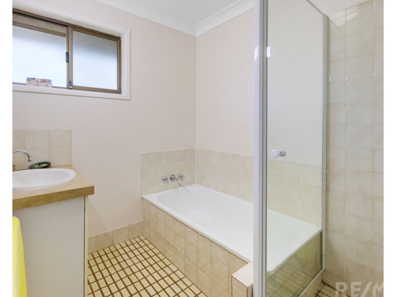 7 Kathleen Crt, Cleveland QLD 4163