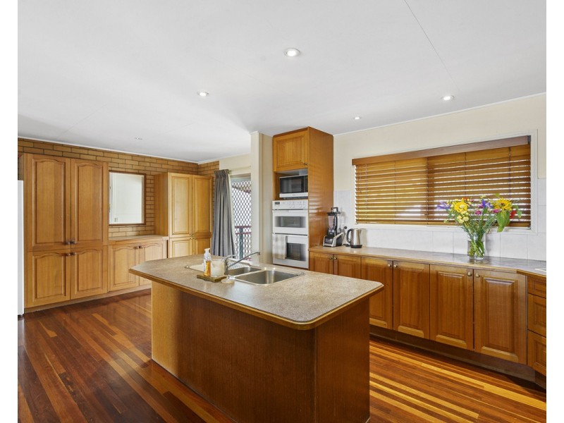 2 Oak Street, Ormiston QLD 4160