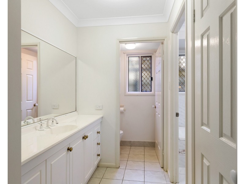 4 Gemma Court, Capalaba QLD 4157