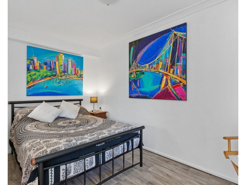 4 Albert Street, Victoria Point QLD 4165