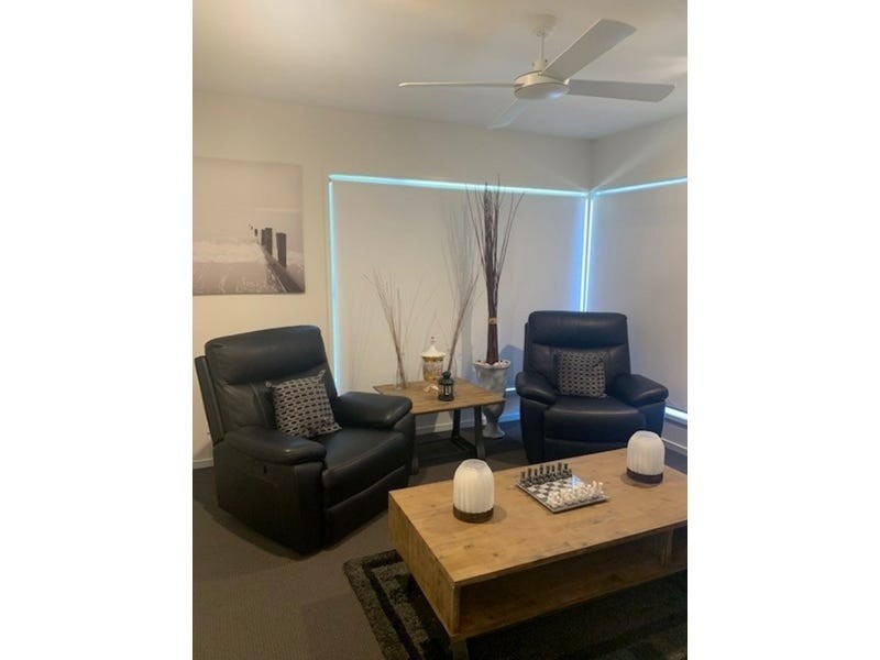 63 Ravenbourne Circuit, Capalaba QLD 4157