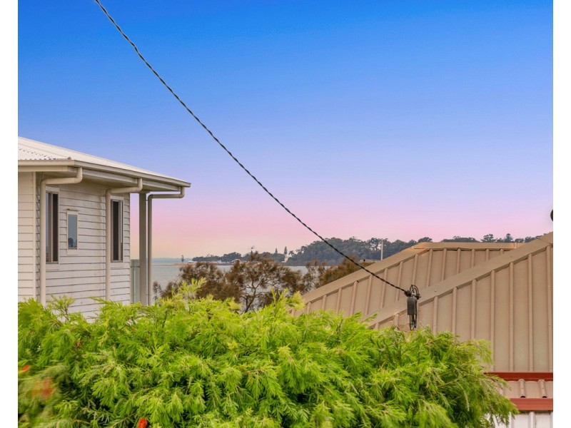 62 Mooroondu Road, Thorneside QLD 4158