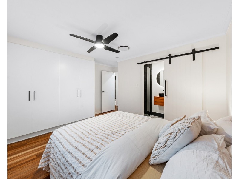 62 Mooroondu Road, Thorneside QLD 4158