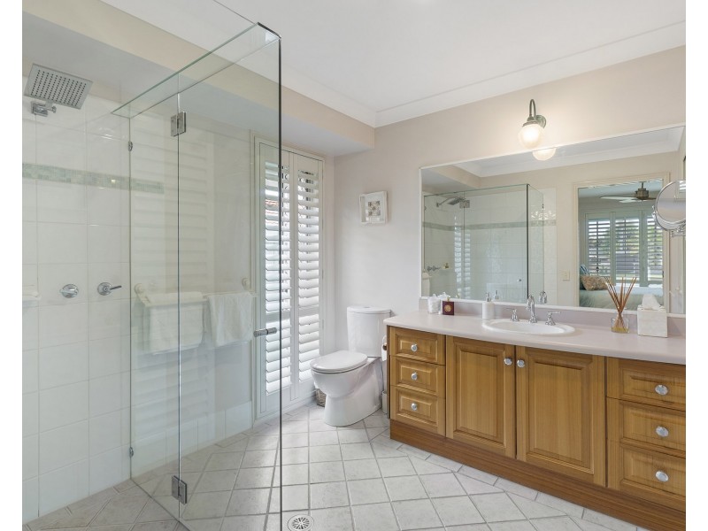 4 Hilary Avenue, Redland Bay QLD 4165