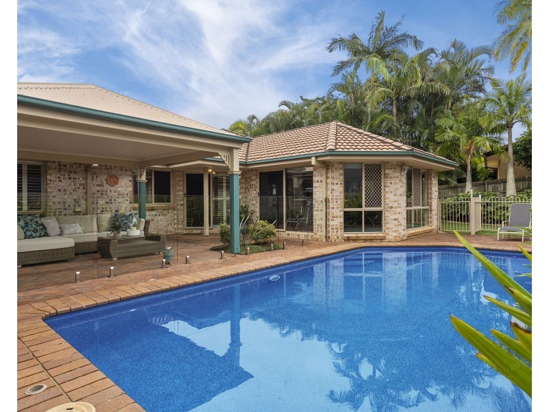 4 Hilary Avenue, Redland Bay QLD 4165