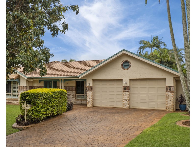 4 Hilary Avenue, Redland Bay QLD 4165