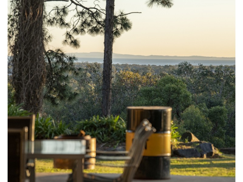 62 Giles Road, Redland Bay QLD 4165