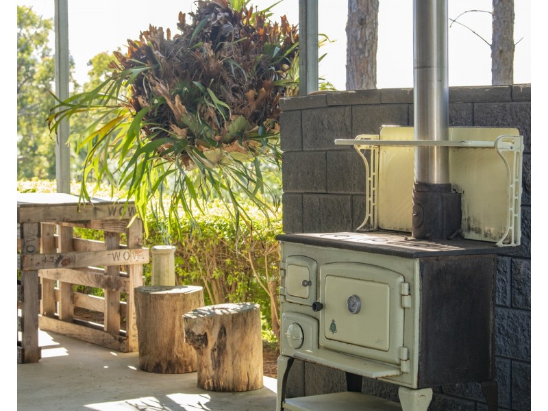 62 Giles Road, Redland Bay QLD 4165