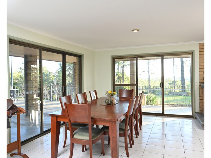 62 Giles Road, Redland Bay QLD 4165