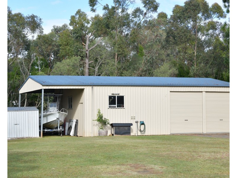 62 Giles Road, Redland Bay QLD 4165